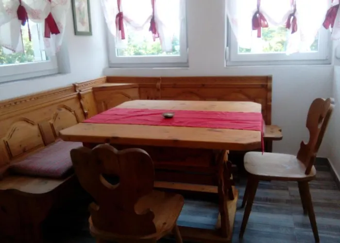 Eli, Belosavci With The View Topola