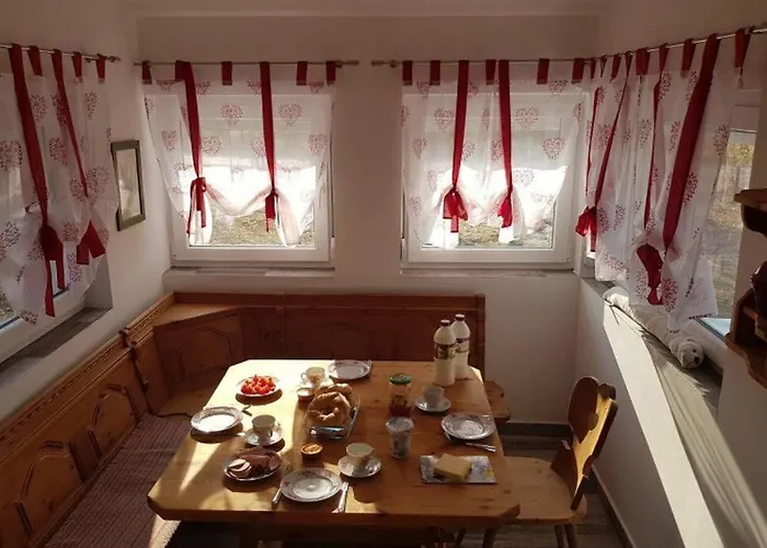 Eli, Belosavci With The View * Topola